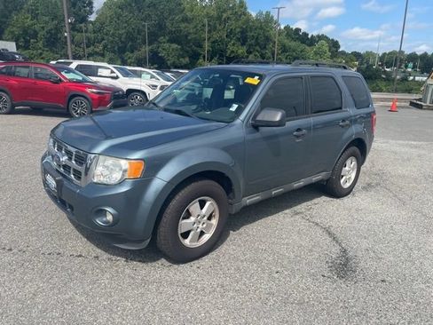 Used 2011 Ford Escape XLT w/ 201A Rapid Spec Order Code FWD image 5