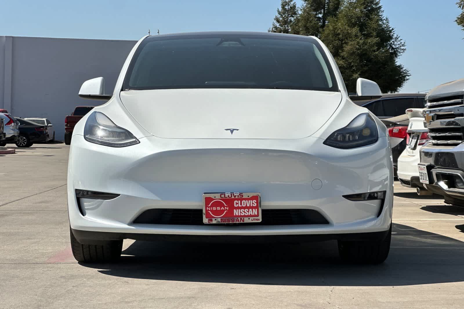 Used 2024 Tesla Model Y Long Range AWD/4WD image 11