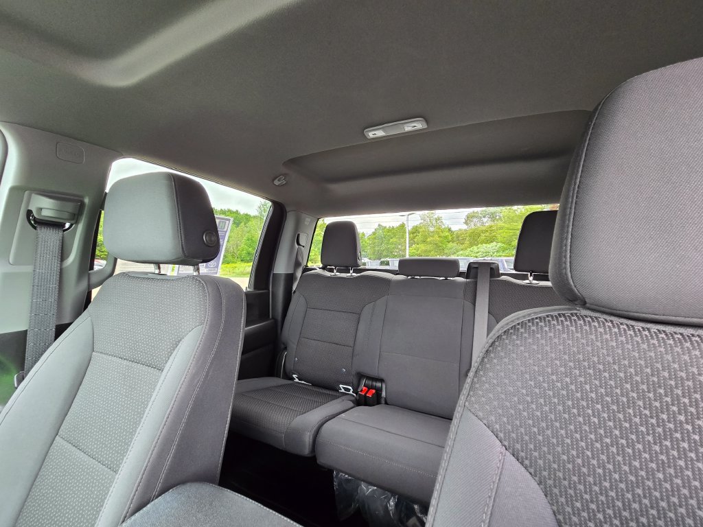 Used 2025 Chevrolet Silverado 3500 W/T AWD/4WD image 25