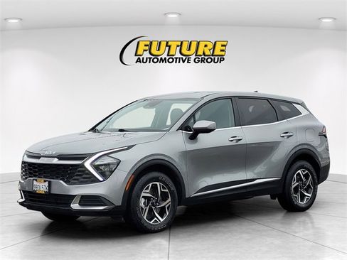 Used 2023 Kia Sportage LX image 5