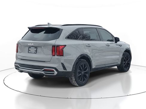 Used 2023 Kia Sorento SX image 4