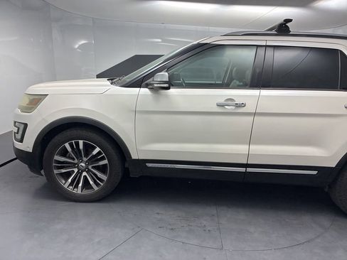 Used 2016 Ford Explorer Platinum AWD/4WD image 10