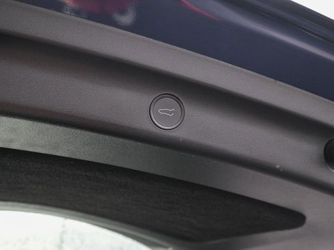 Used 2022 Tesla Model Y Performance image 17