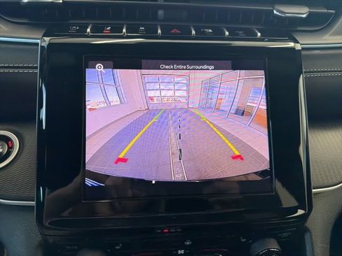 Used 2025 Jeep Grand Cherokee Altitude AWD/4WD image 19