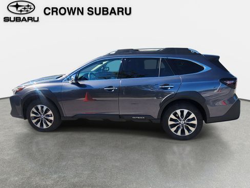 Used 2025 Subaru Outback Touring AWD/4WD image 2