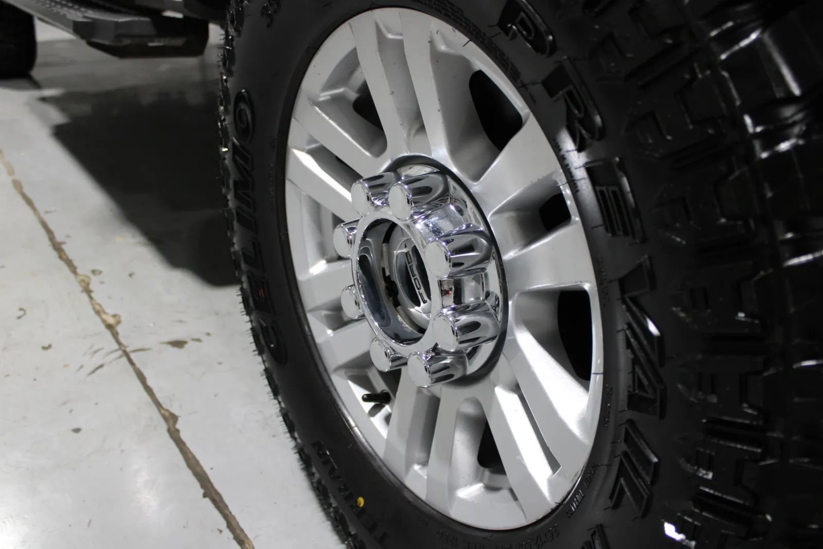 Used 2022 Ford F250 XL w/ Power Equipment Group AWD/4WD image 5