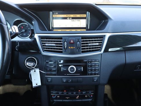 Used 2011 Mercedes-Benz E 350 4MATIC image 35