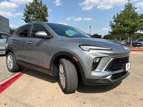 Used 2025 Buick Encore GX Preferred FWD image 4