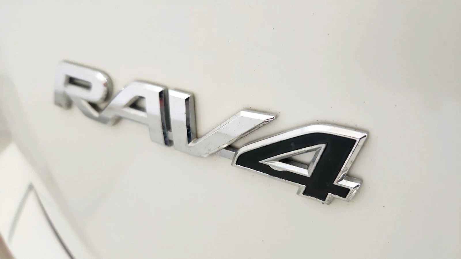 Used 2018 Toyota RAV4 Limited w/ All Weather Liner Package AWD/4WD image 35