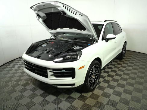 New 2026 Porsche Cayenne AWD/4WD image 32