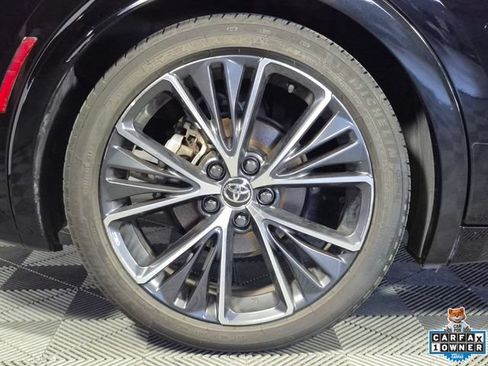 Used 2024 Toyota Prius XLE AWD/4WD image 29