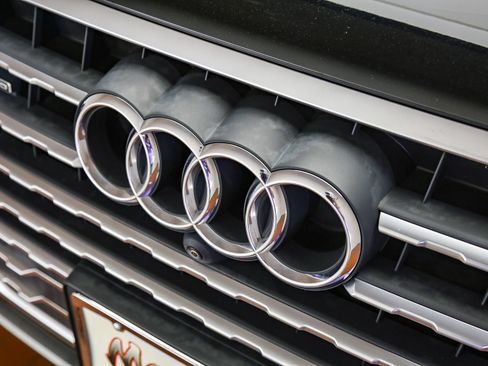 Used 2017 Audi Q7 3.0T Premium Plus AWD/4WD image 9
