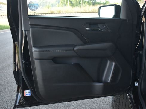 New 2026 GMC Canyon Elevation w/ Convenience Package image 12