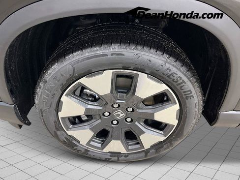 New 2026 Honda Pilot Touring image 11