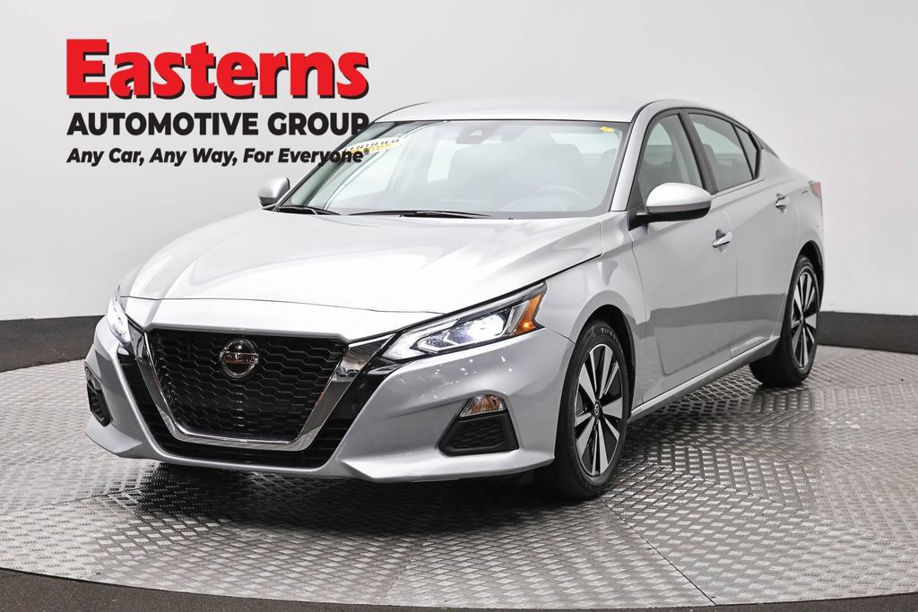 Used 2022 Nissan Altima 2.5 SV FWD image 1