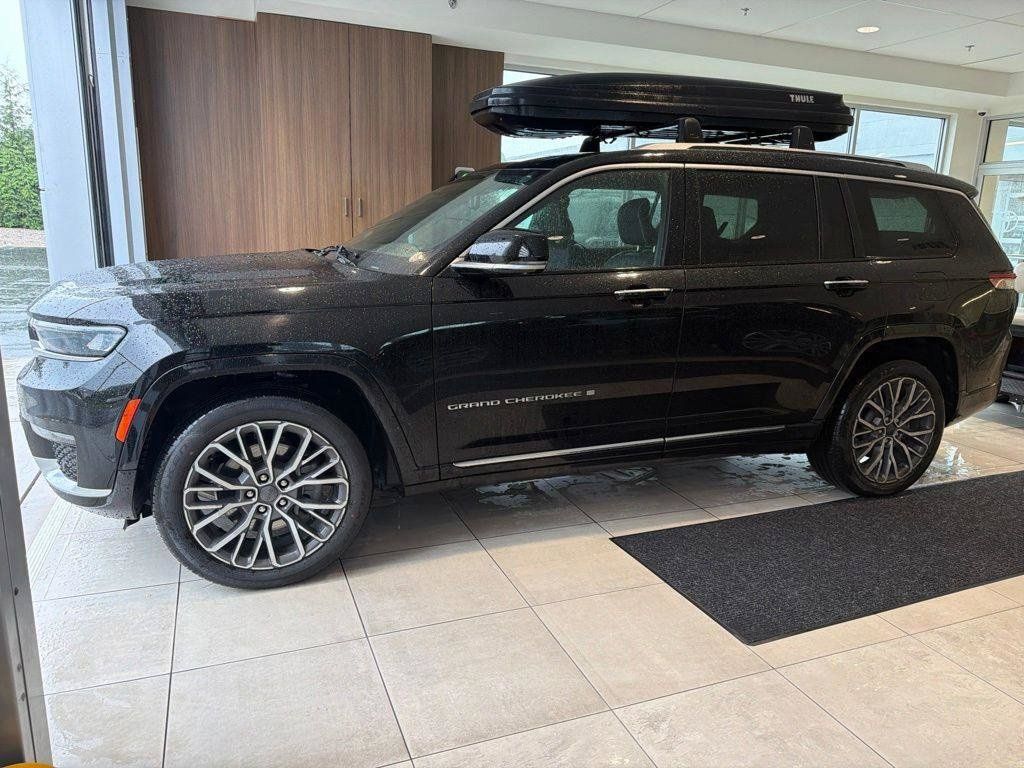 Used 2021 Jeep Grand Cherokee L Summit AWD/4WD image 1