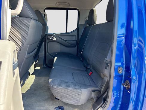 Used 2013 Nissan Frontier Desert Runner image 23