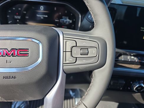 New 2026 GMC Sierra 1500 Elevation image 17