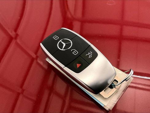 Used 2021 Mercedes-Benz GLA 250 4MATIC image 9