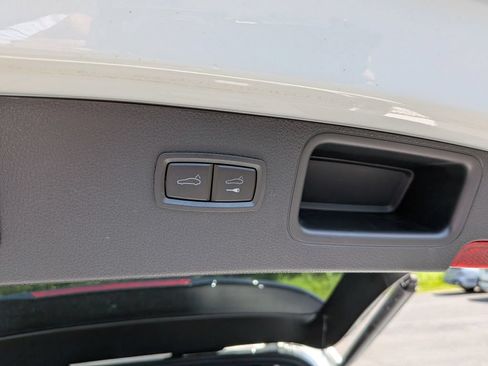 Used 2023 Porsche Macan Turbo AWD/4WD image 22