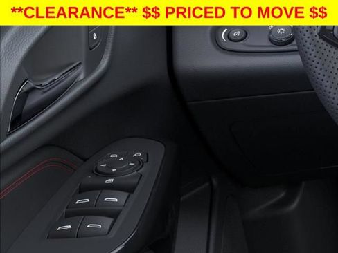 New 2026 Chevrolet Trax RS w/ Driver Confidence Package FWD image 24