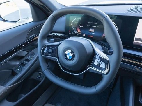 New 2025 BMW 530i xDrive 530i xDrive image 24