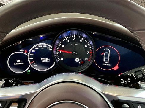 Used 2019 Porsche Panamera w/ Premium Package image 22