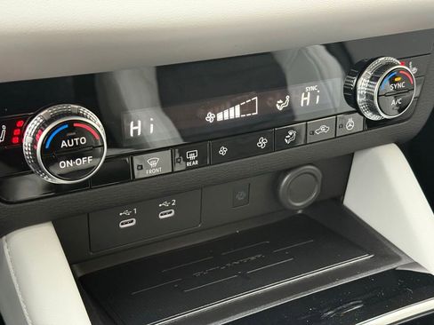 New 2026 Mitsubishi Outlander SE FWD image 17