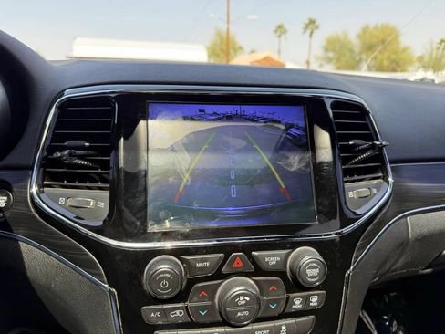 Used 2019 Jeep Grand Cherokee Limited RWD image 27