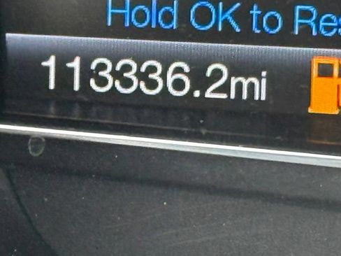 Used 2017 Ford Explorer XLT w/ Equipment Group 202A AWD/4WD image 18