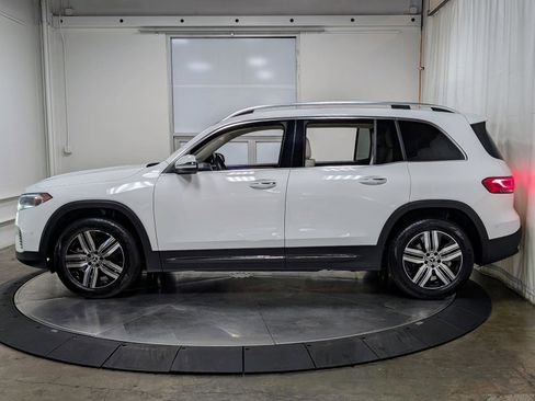 Used 2023 Mercedes-Benz EQB 300 4MATIC w/ Exclusive Package image 6