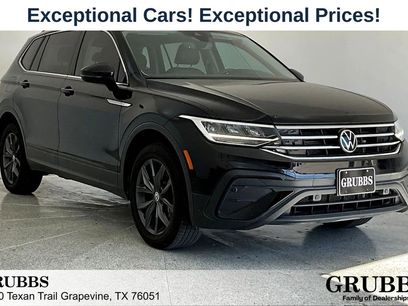 Used 2023 Volkswagen Tiguan SE w/ Panoramic Sunroof Package