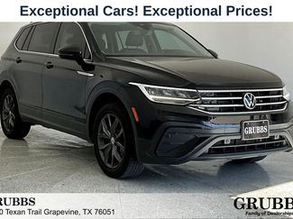 Used 2023 Volkswagen Tiguan SE w/ Panoramic Sunroof Package video 1