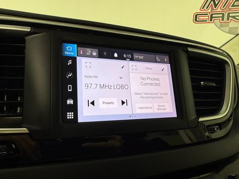 Used 2022 Chrysler Voyager LX FWD image 19