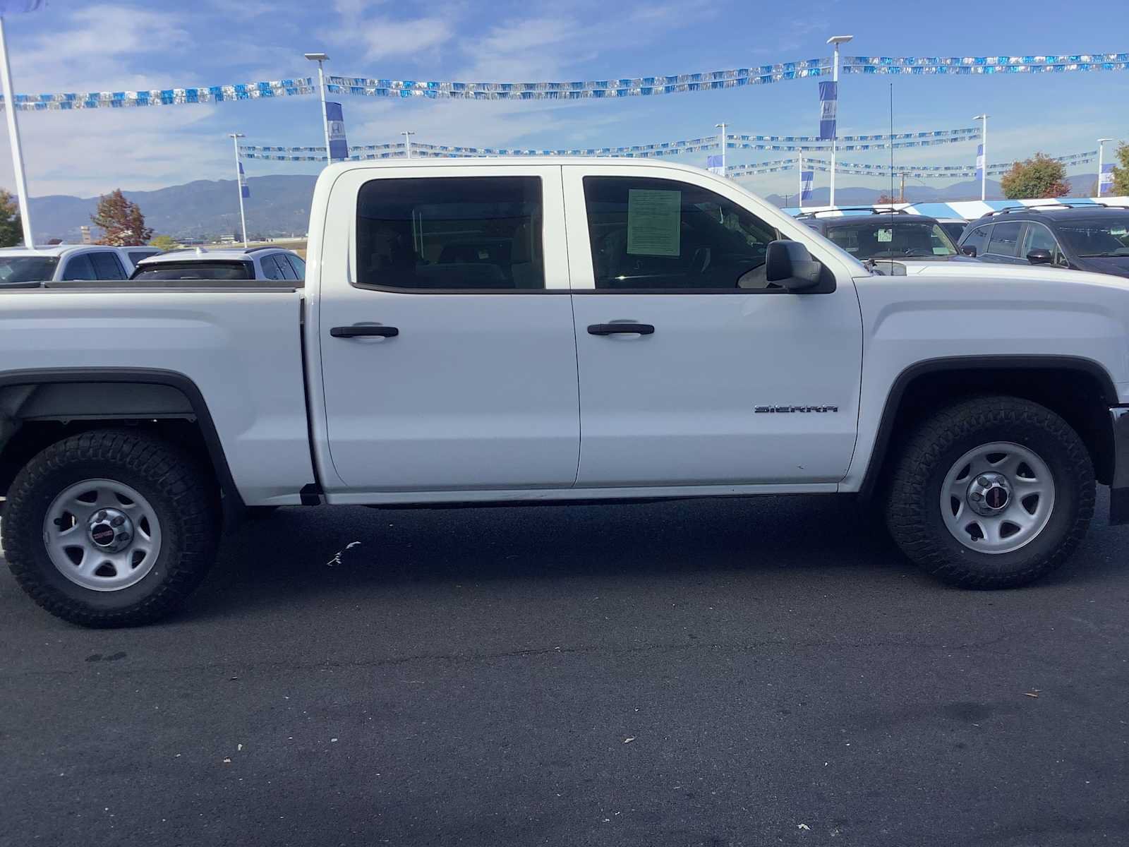 Used 2017 GMC Sierra 1500 2WD Crew Cab w/ Sierra Convenience Package image 7