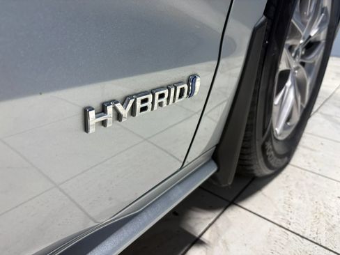 Used 2021 Toyota Sienna XLE image 30