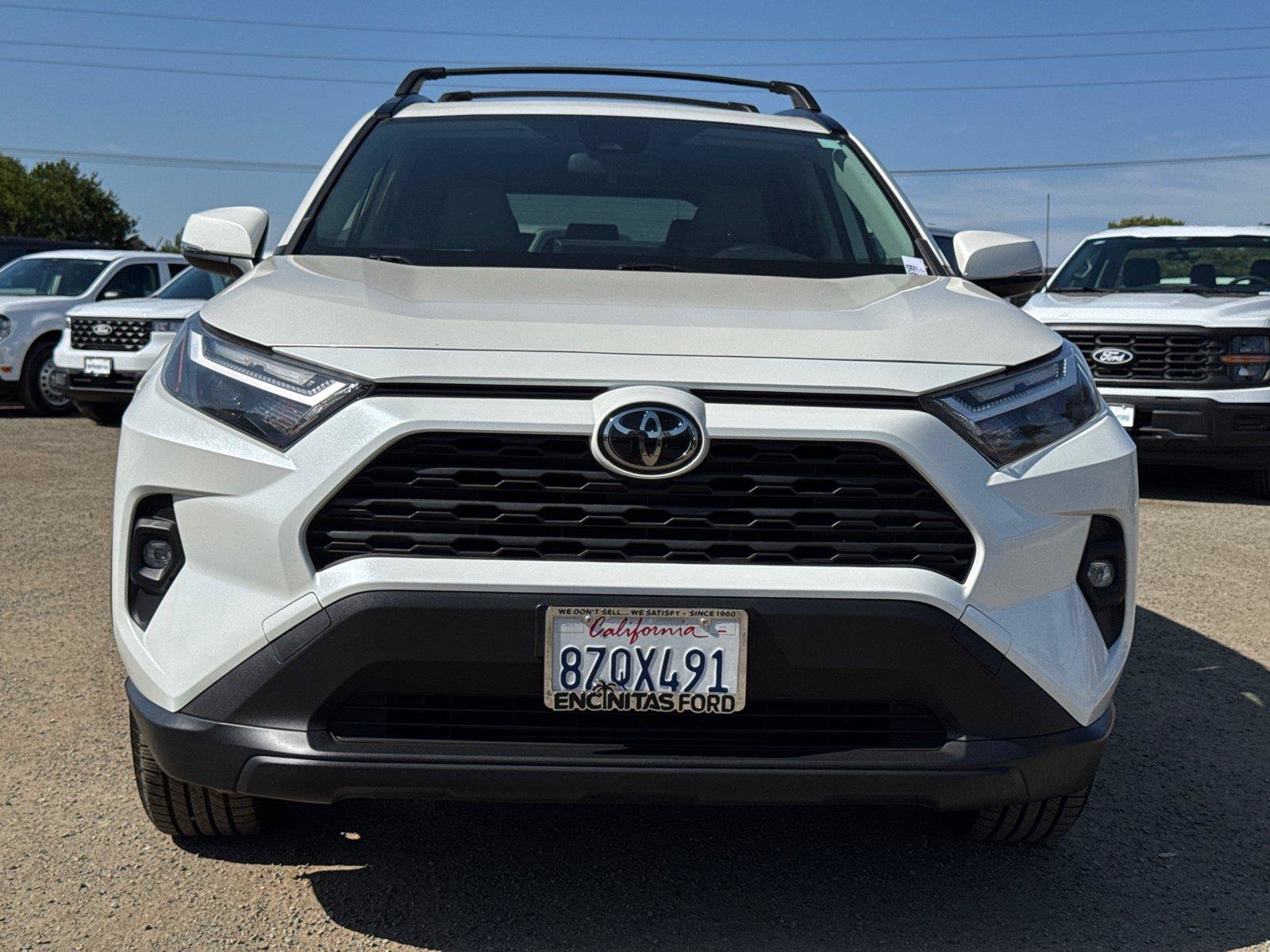 Used 2022 Toyota RAV4 XLE Premium w/ Carpet Mat Package (TMS) AWD/4WD image 5