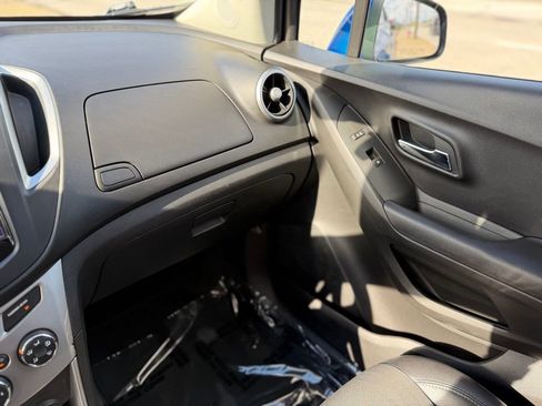 Used 2015 Chevrolet Trax LT w/ LT Plus Package image 16