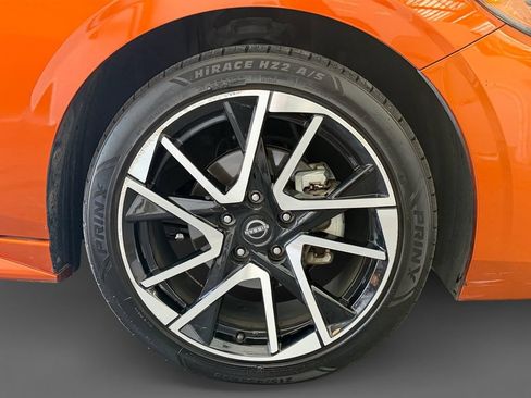 Used 2025 Nissan Sentra SR FWD image 8