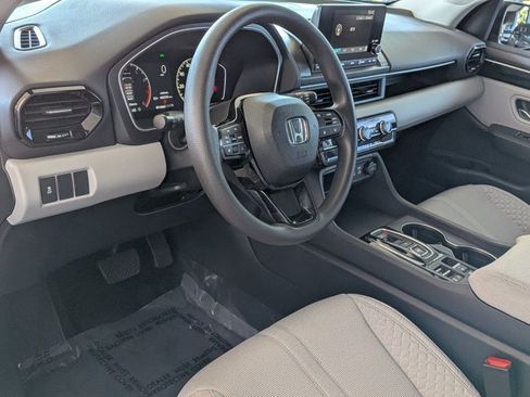 Used 2023 Honda Pilot LX image 9