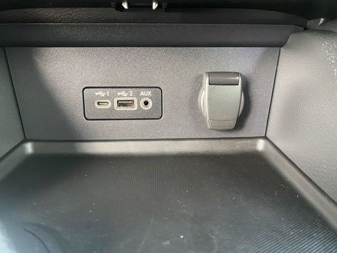 Used 2022 Nissan Sentra SV FWD image 18