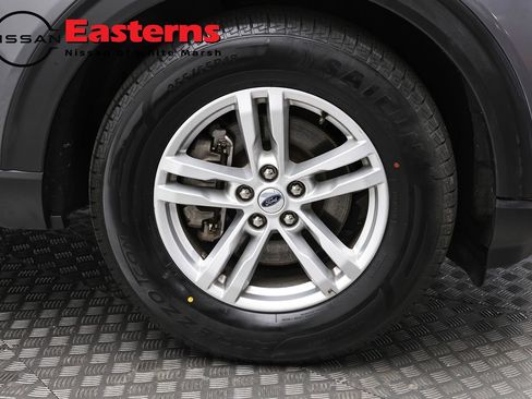 Used 2023 Ford Explorer XLT w/ Equipment Group 202A RWD image 31