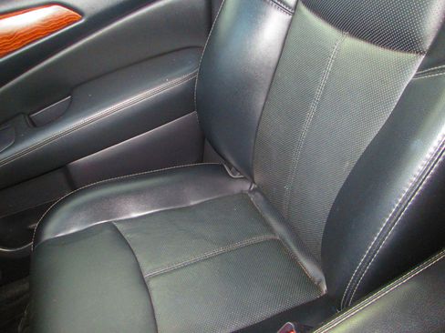 Used 2017 Nissan Pathfinder Platinum image 18