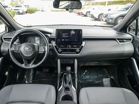 Used 2025 Toyota Corolla Cross AWD Hybrid image 14