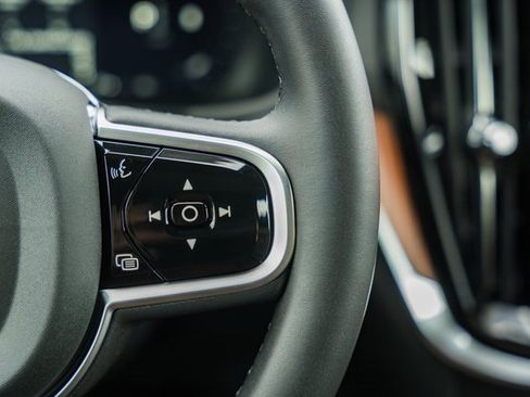 New 2026 Volvo V60 B5 Cross Country Plus w/ Protection Package Premier image 27