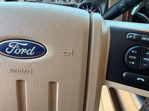 Used 2016 Ford F250 King Ranch w/ FX4 Off-Road Package AWD/4WD image 20
