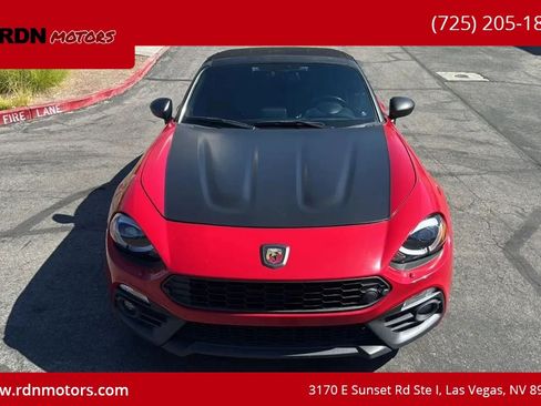 Used 2018 FIAT 124 Spider Abarth w/ Convenience Group RWD image 1