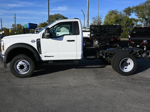 New 2025 Ford F600 2WD Regular Cab Super Duty w/ XL Chrome Package image 2