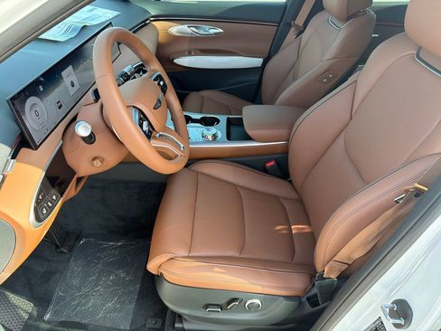 New 2026 Genesis GV70 2.5T Advanced image 9