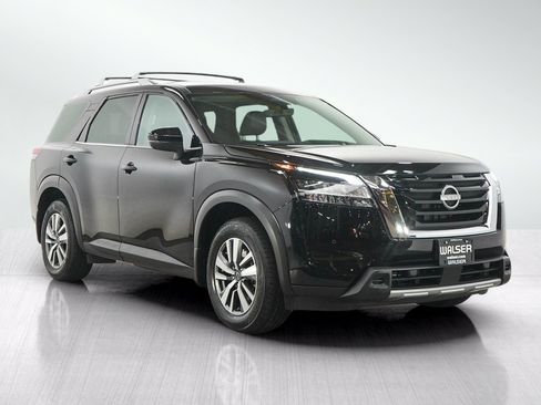 Used 2023 Nissan Pathfinder SL AWD/4WD image 7
